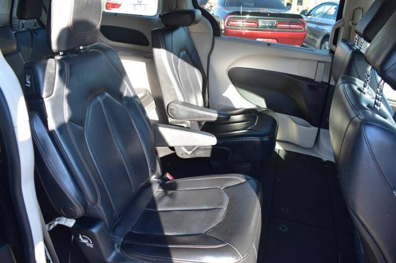 2019 Chrysler Pacifica Touring L