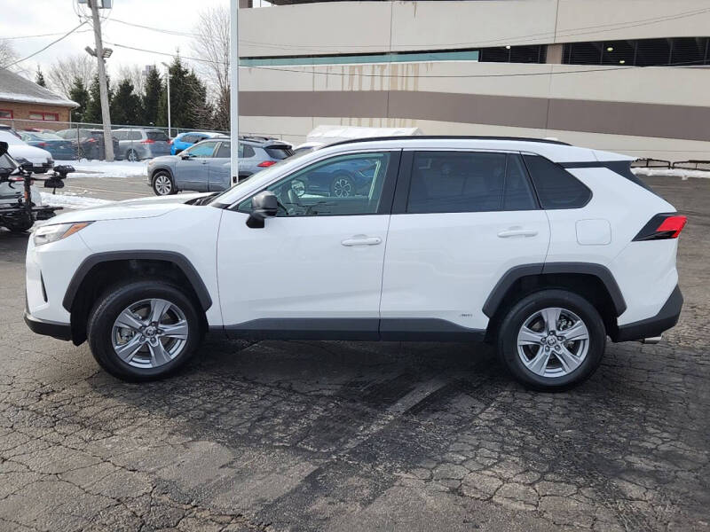 2025 Toyota RAV4 Hybrid LE