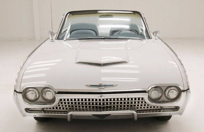 1962 Ford Thunderbird