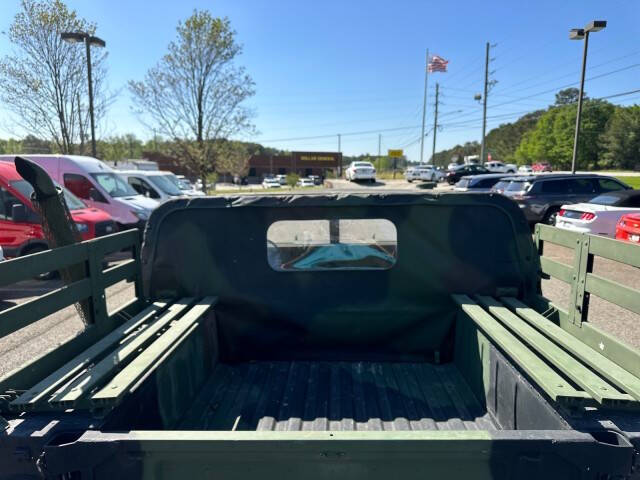 2004 AM General M1123