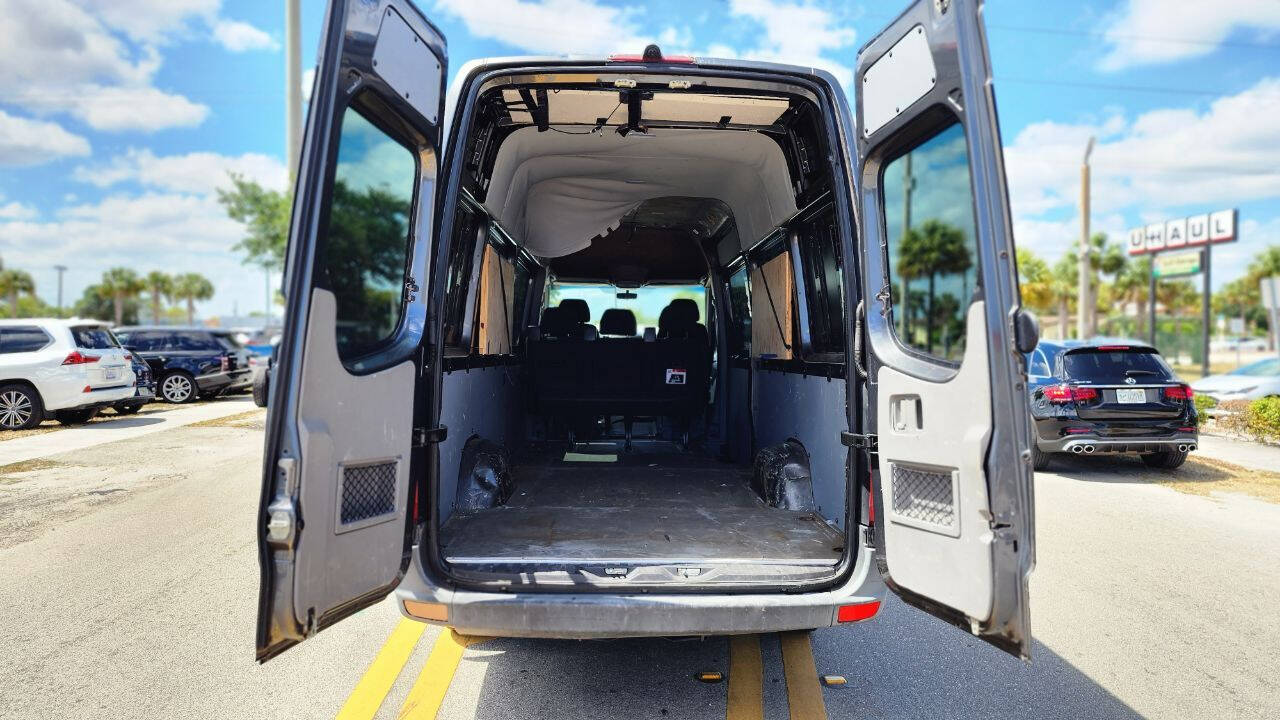 2015 Mercedes-Benz Sprinter  - $22,900