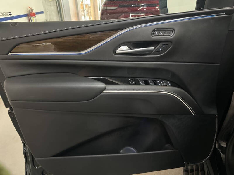 2024 Cadillac Escalade Sport Platinum