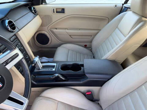 2005 Ford Mustang GT Premium