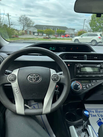 2013 Toyota Prius c Three