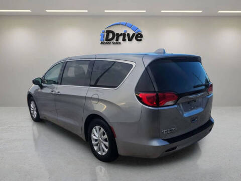 2017 Chrysler Pacifica Touring