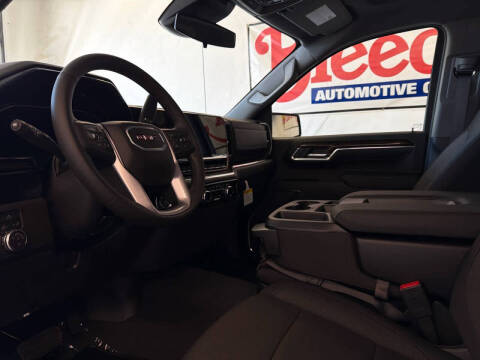 2026 GMC Sierra 1500 Elevation Standard