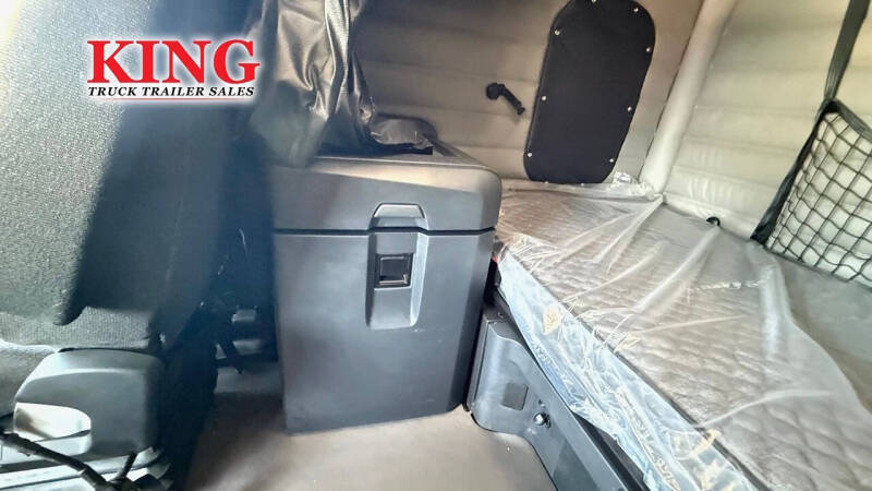 2024 Freightliner Cascadia