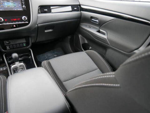 2020 Mitsubishi Outlander ES