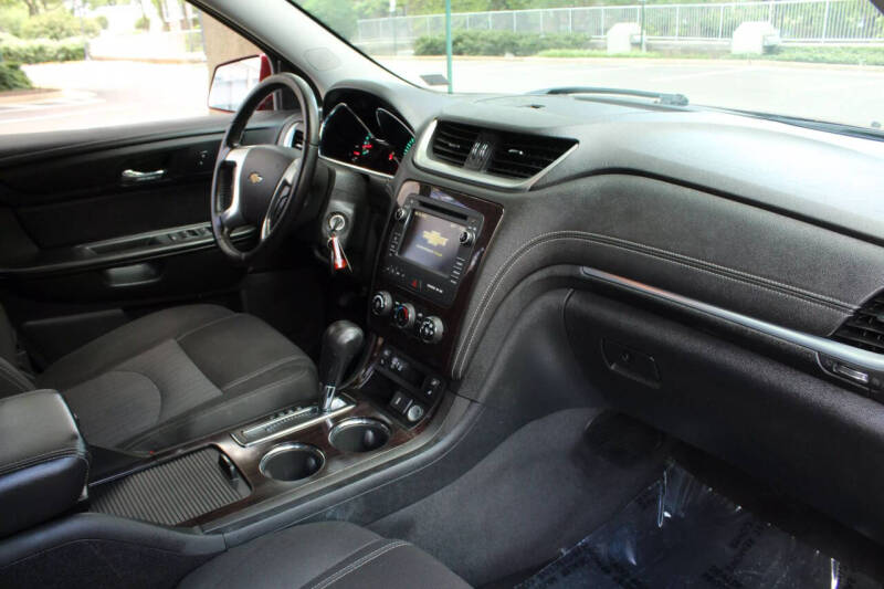 2017 Chevrolet Traverse LT