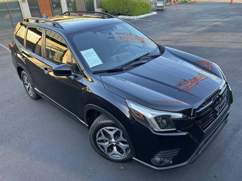 2023 Subaru Forester Premium