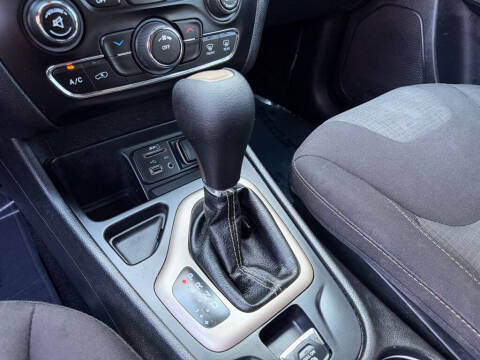 2017 Jeep Cherokee Latitude