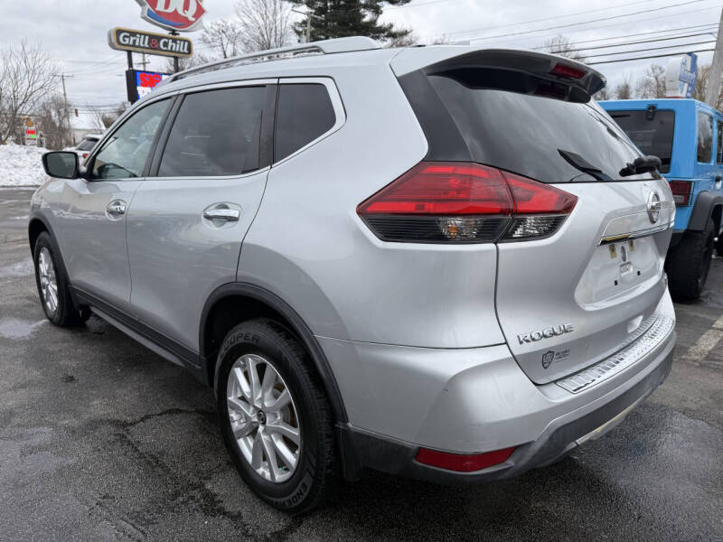 2017 Nissan Rogue SV