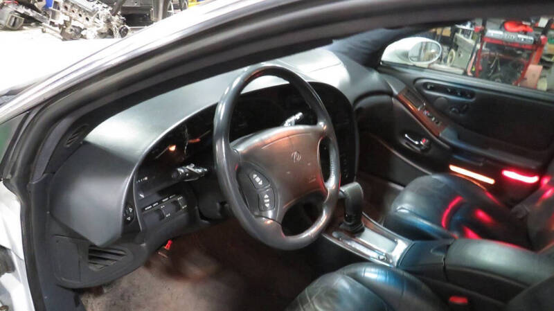 1999 Oldsmobile Aurora