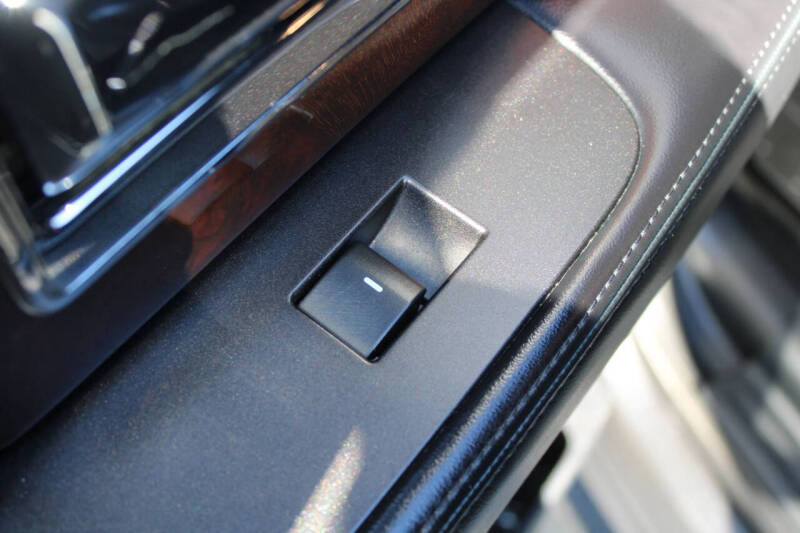 2017 Lincoln Navigator Select