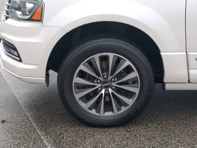 2017 Lincoln Navigator Select