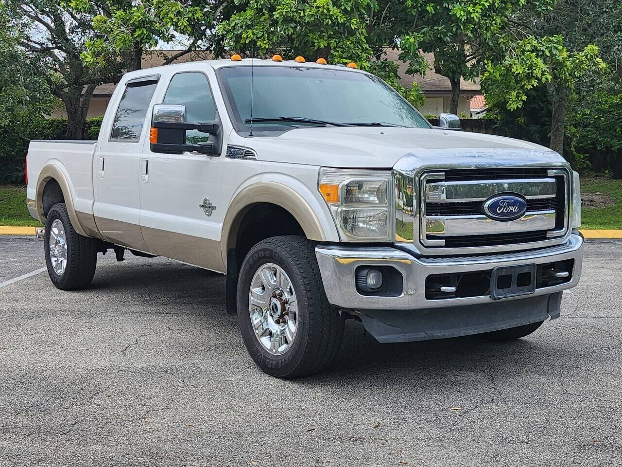 2013 FORD F-350 Pickup - $35,995