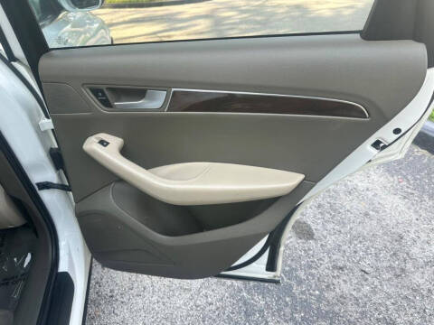 2012 Audi Q5 2.0T quattro Premium