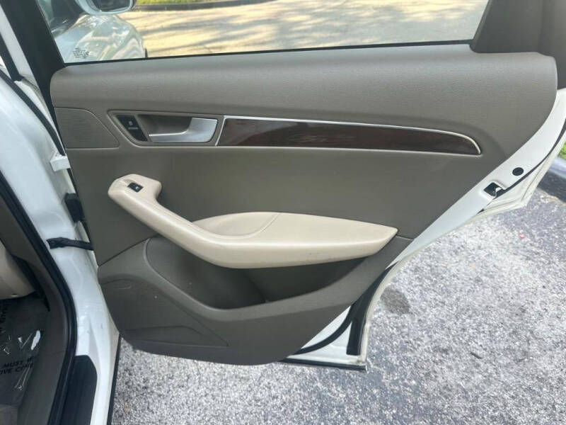 2012 Audi Q5 2.0T quattro Premium