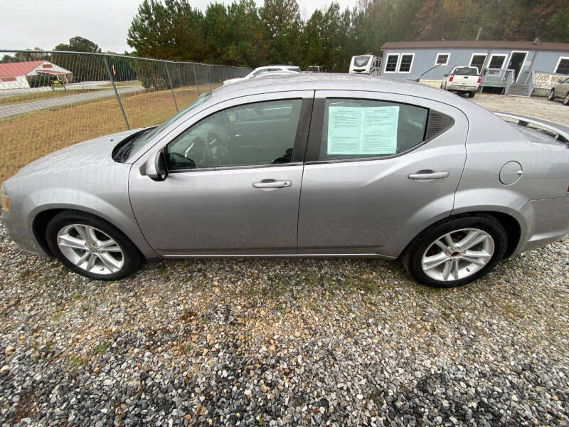 2013 Dodge Avenger SXT photo 4