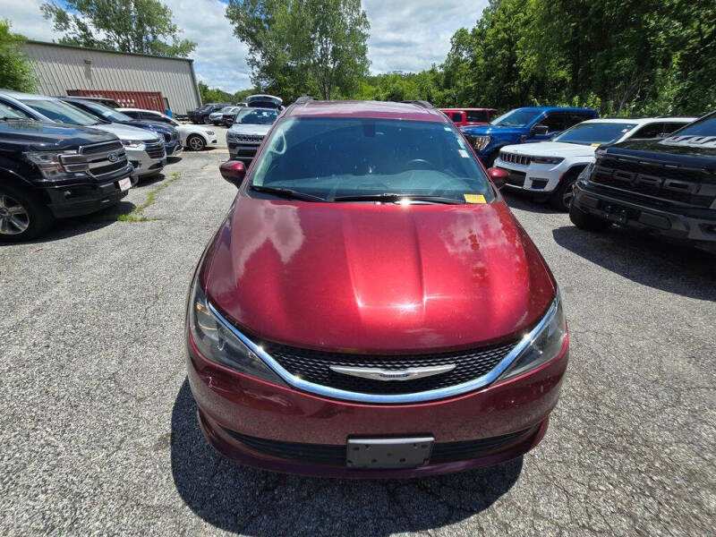 2020 Chrysler Voyager LXi