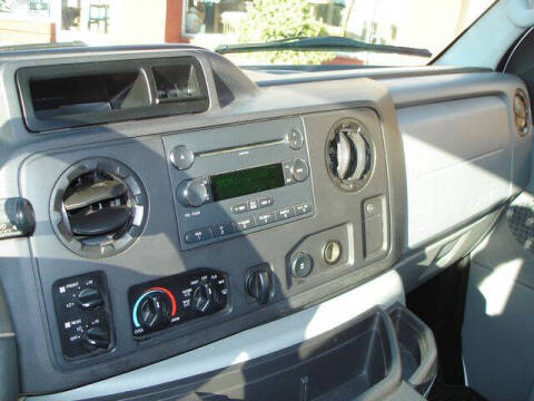 2013 Ford E-Series E-350 SD XLT