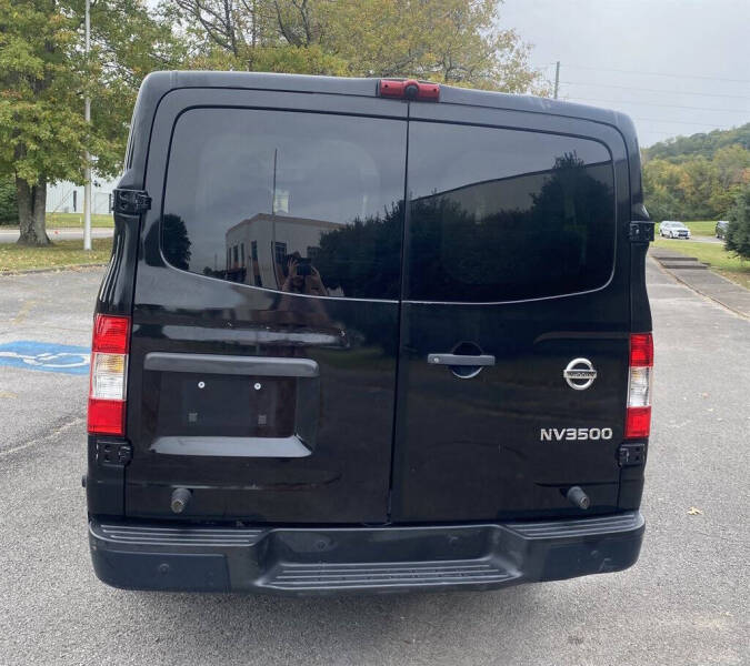 2017 Nissan NV 3500 HD S