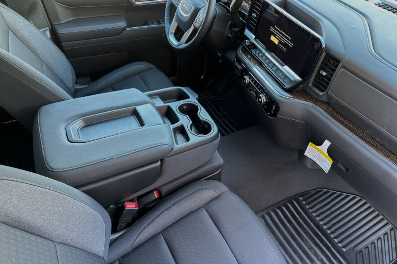 2024 GMC Sierra 1500