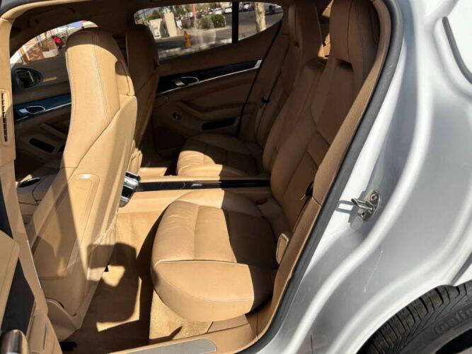 2011 Porsche Panamera 4