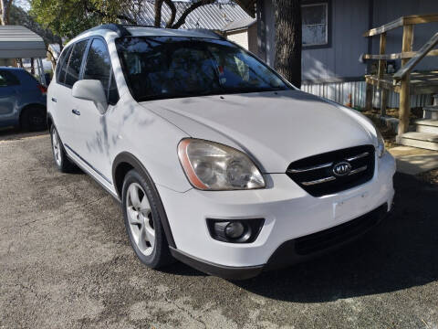 2008 Kia Rondo for sale at FAST MOTORS LLC in Austin TX