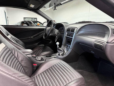 2004 Ford Mustang Mach 1 Premium