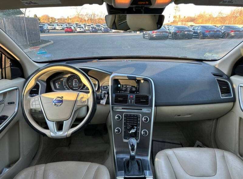 2015 Volvo XC60 T5 Premier