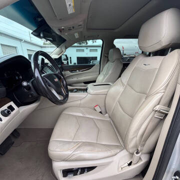 2019 Cadillac Escalade ESV Luxury