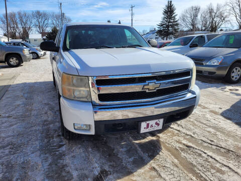2007 Chevrolet Silverado 1500 for sale at J & S Auto Sales in Thompson ND