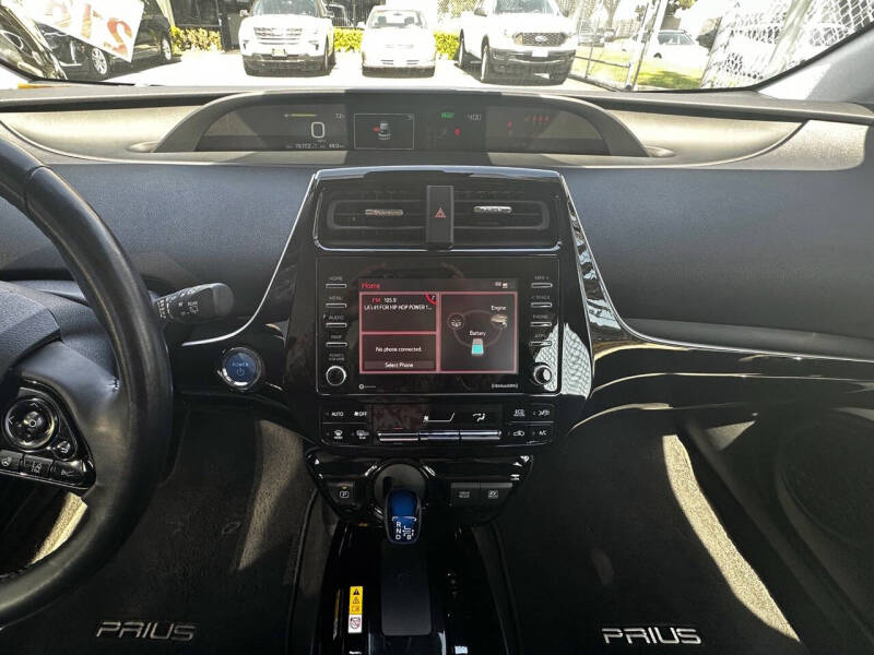 2022 Toyota Prius XLE