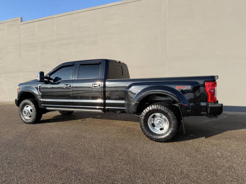 2017 Ford F-350 Super Duty Platinum