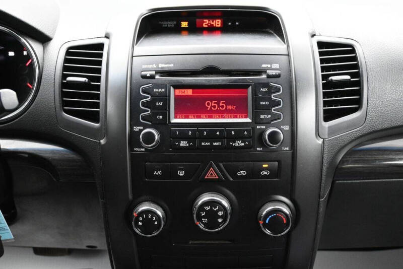 2011 Kia Sorento LX