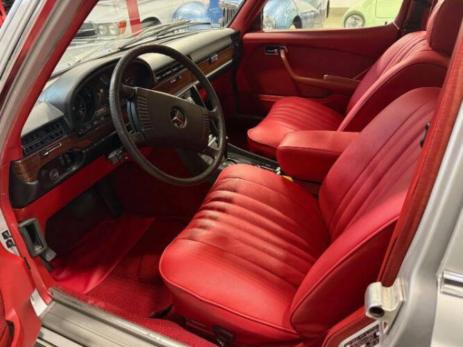 1975 Mercedes-Benz 280-Class