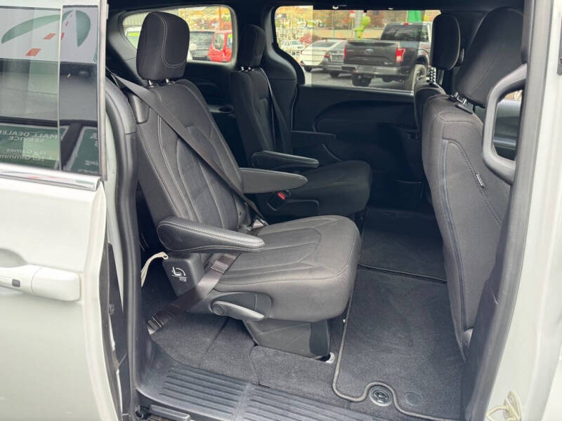 2022 Chrysler Pacifica Touring