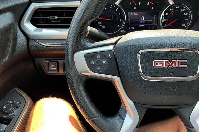 2023 GMC Acadia SLE