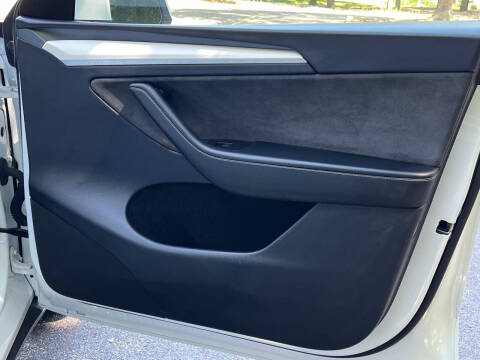 2024 Tesla Model Y Performance