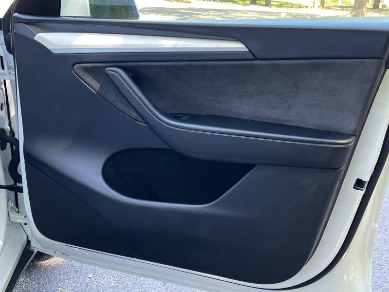 2024 Tesla Model Y Performance
