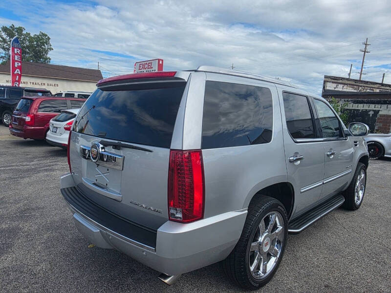 2012 Cadillac Escalade Luxury