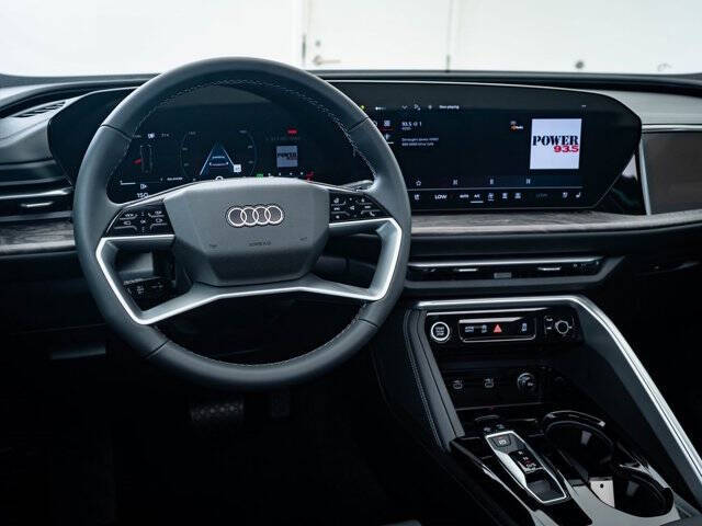 2025 Audi Q5 quattro Prestige TFSI