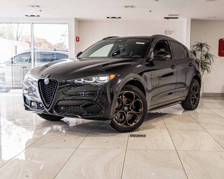 2025 Alfa Romeo Stelvio