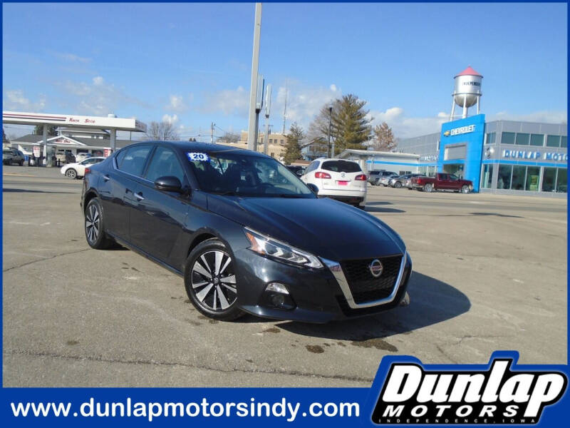 2020 Nissan Altima for sale at DUNLAP MOTORS INC in Independence IA