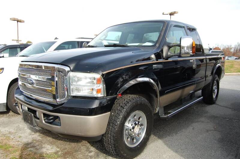 2005 Ford F-250 Super Duty for sale at Modern Motors - Thomasville INC in Thomasville NC