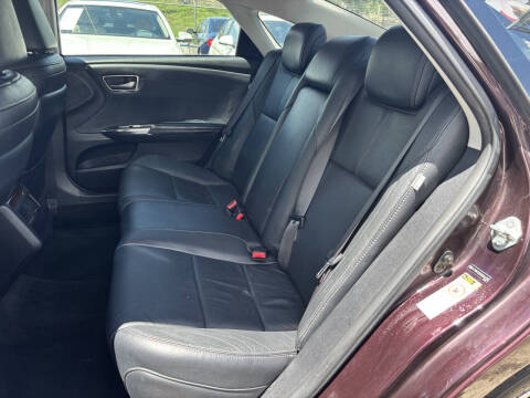 2013 Toyota Avalon XLE