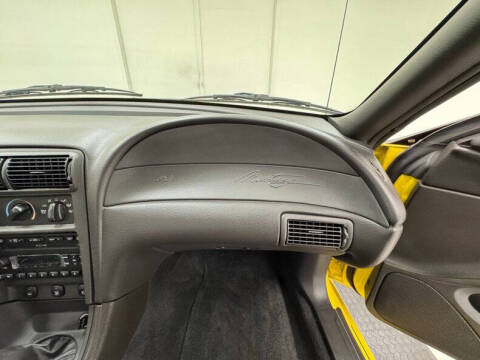 2001 Ford Mustang SVT Cobra