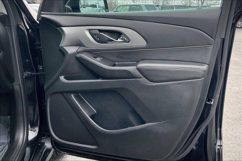 2020 Chevrolet Traverse LT Cloth