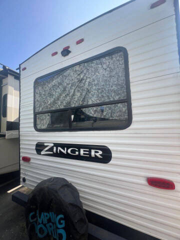 2022 Crossroads RV Zinger